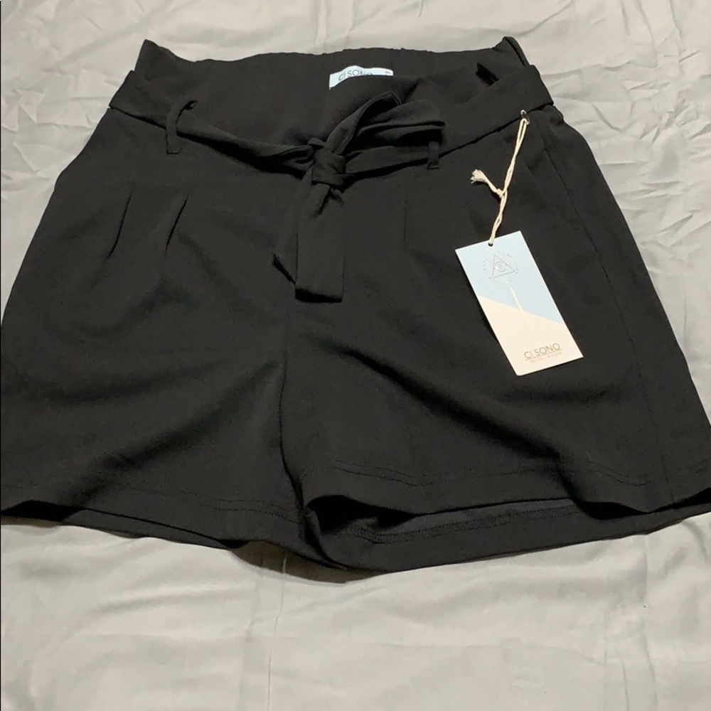High waist shorts with tie